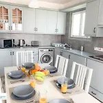 Downtown Apartament Larnaca